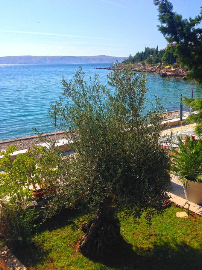 Apartmani Ribarica**** Karlobag Εξωτερικό φωτογραφία