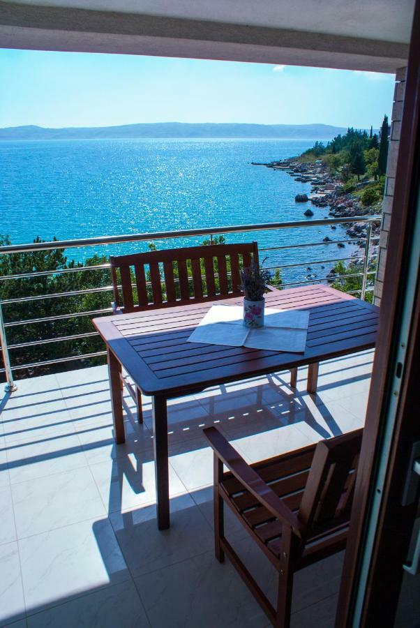Apartmani Ribarica**** Karlobag Εξωτερικό φωτογραφία